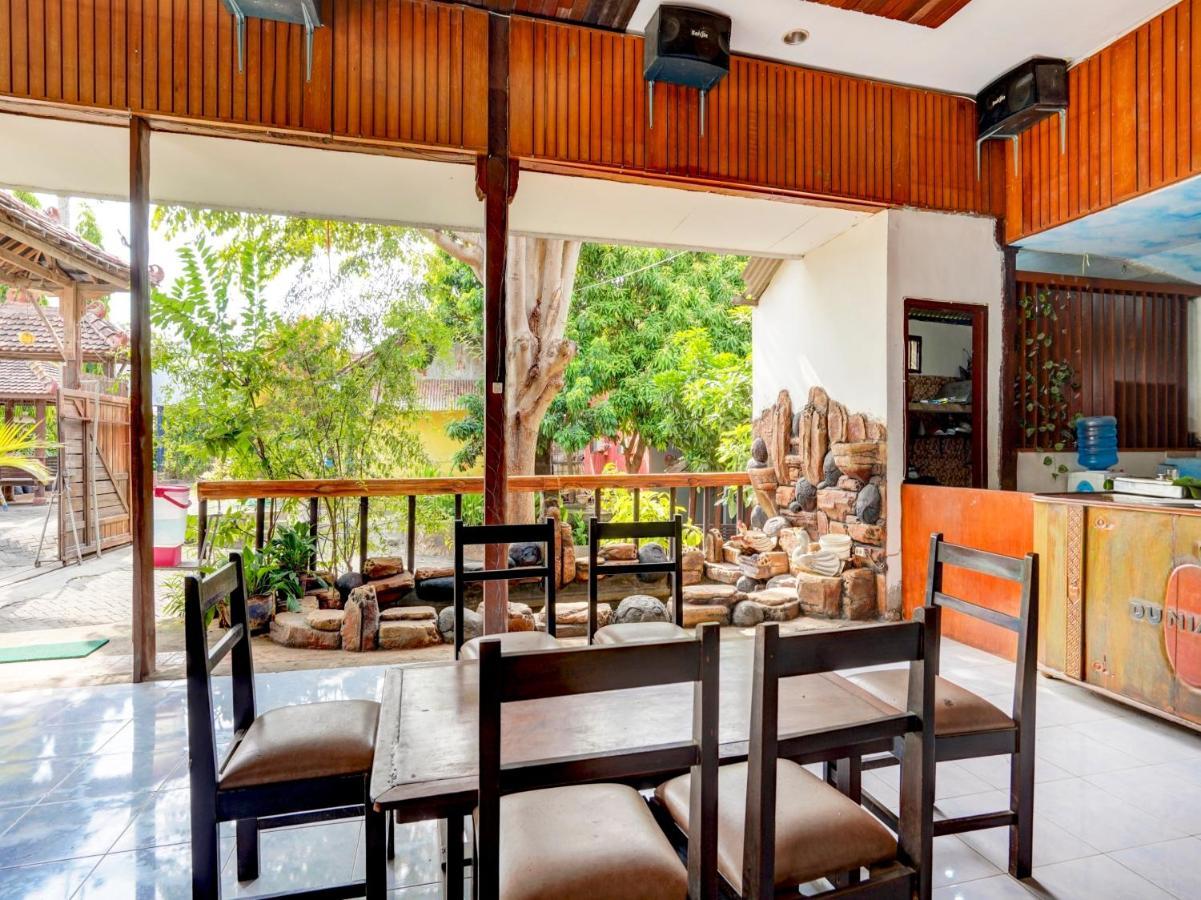 Oyo 3710 Izzi Hotel Lamongan Bagian luar foto